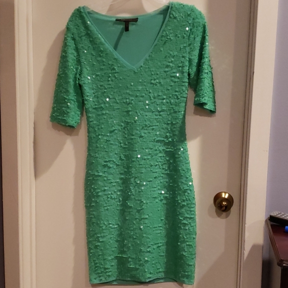 Stunning BCBG Maxazria Mini dress UK 6 Beige sequin party SJ567